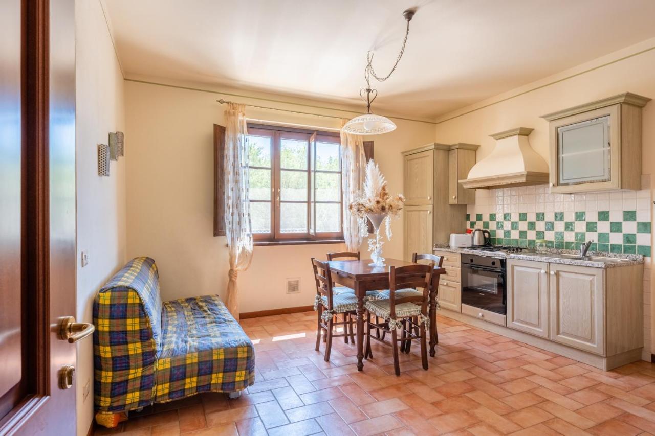 Casolare Dei Fiori - Mughetto Villa Монтекарло Екстериор снимка
