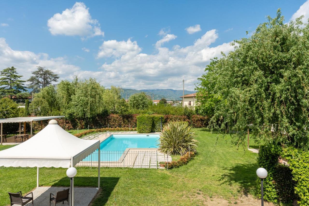 Casolare Dei Fiori - Mughetto Villa Монтекарло Екстериор снимка